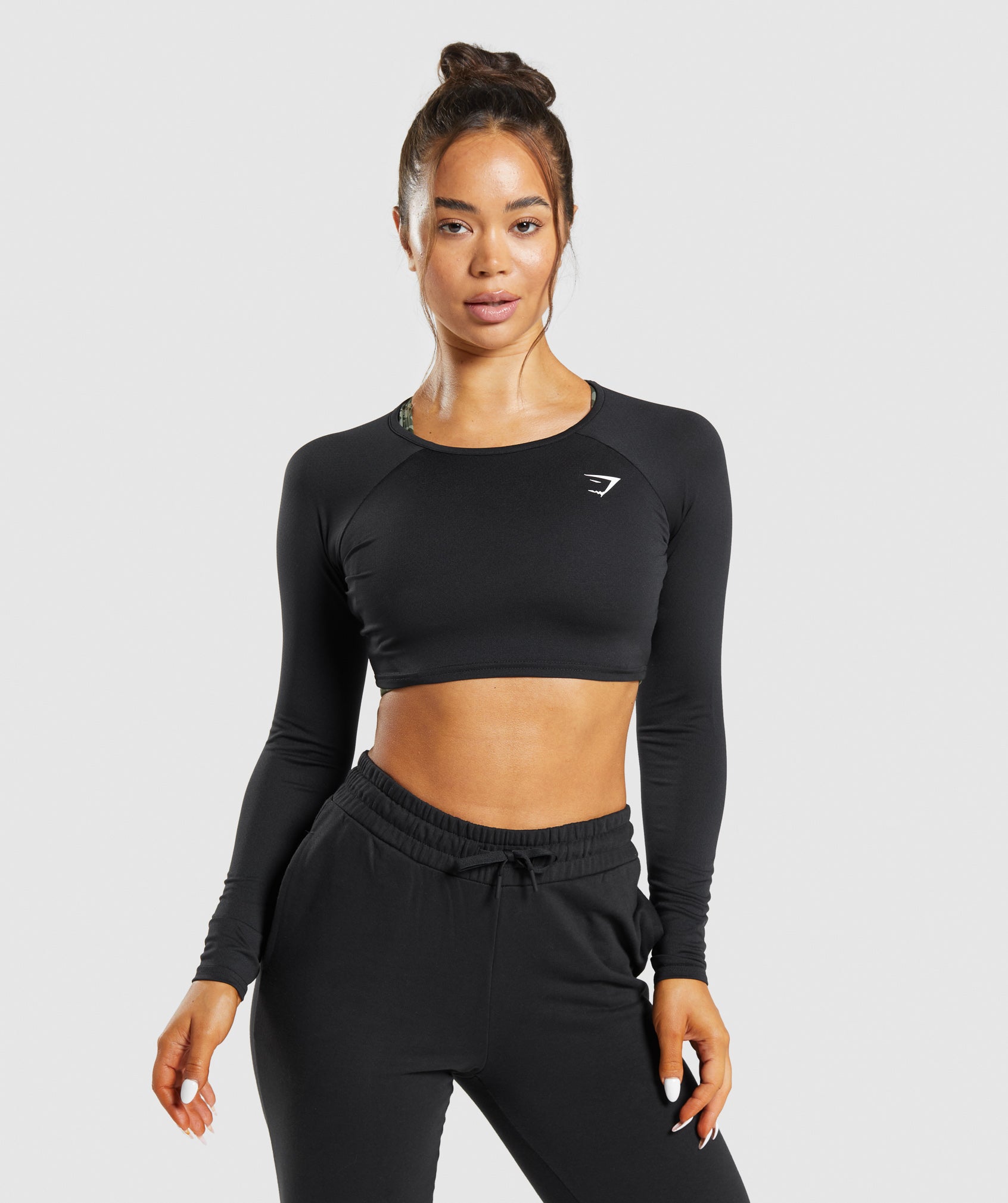 Black Women's Gymshark Training Long Sleeve Crop Tops | YGFLXT-518