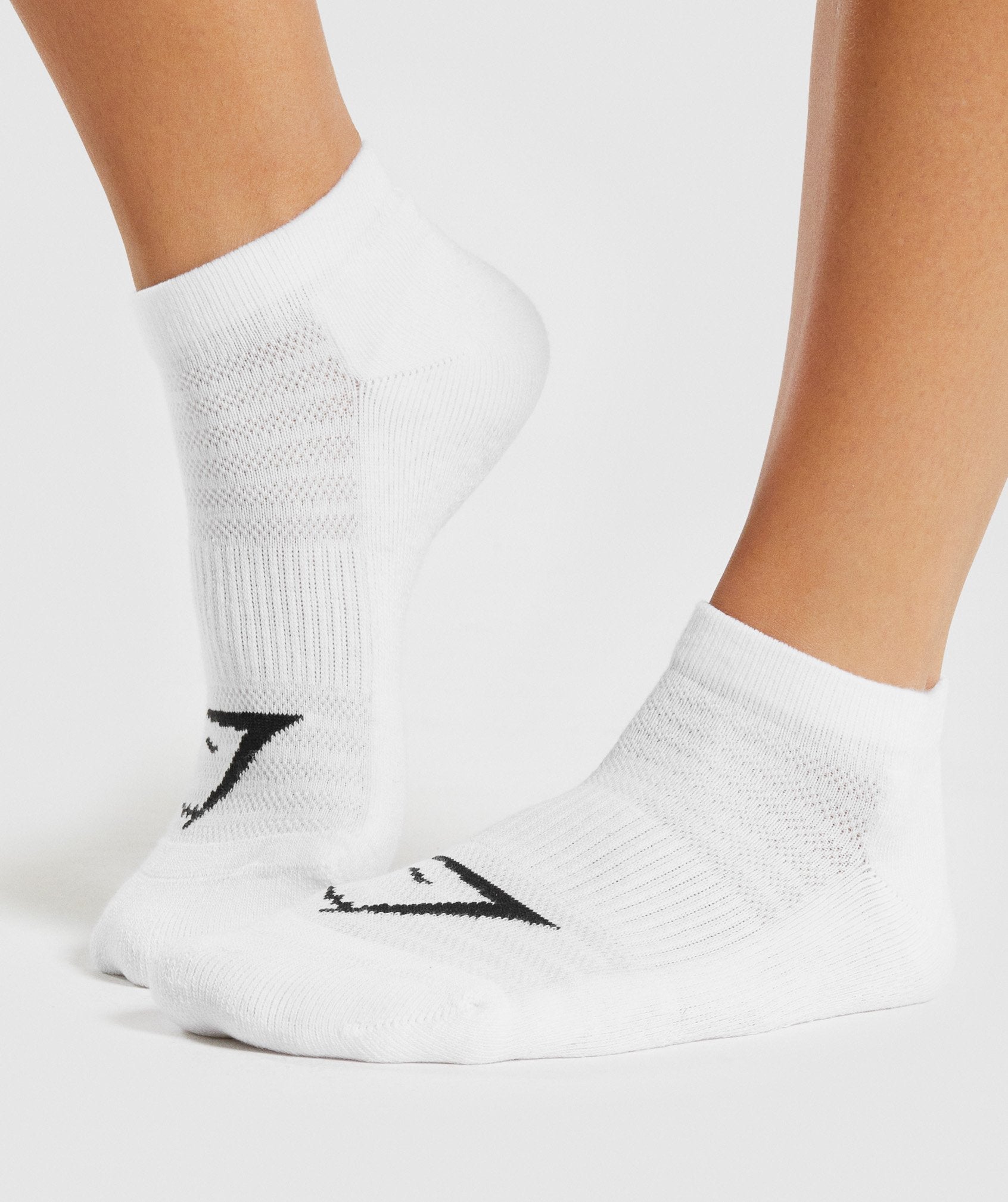 White Men's Gymshark Ankle 3pk Socks | UGSFVA-824