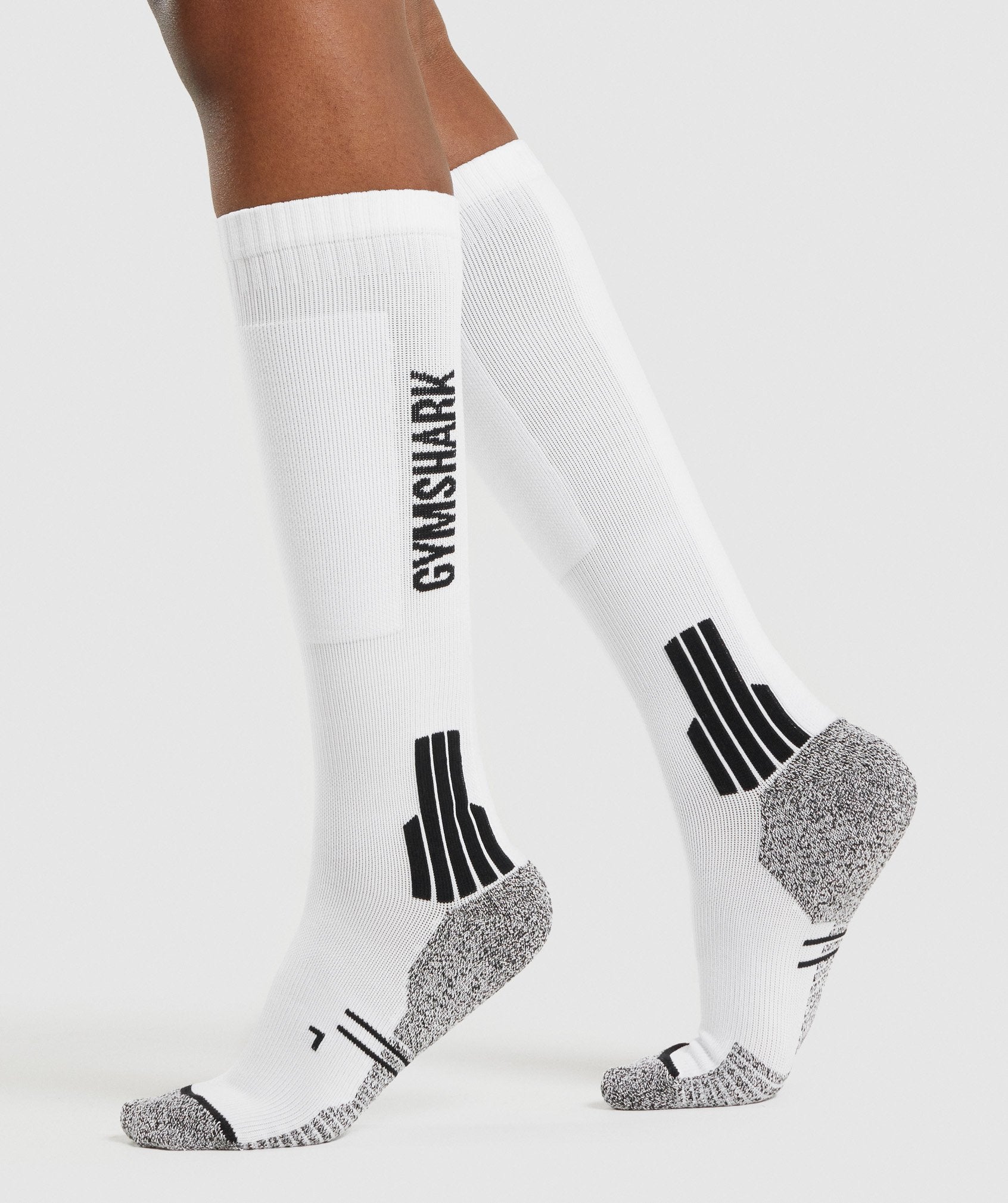 White Men's Gymshark Weightlifting Socks | QPYMZD-107