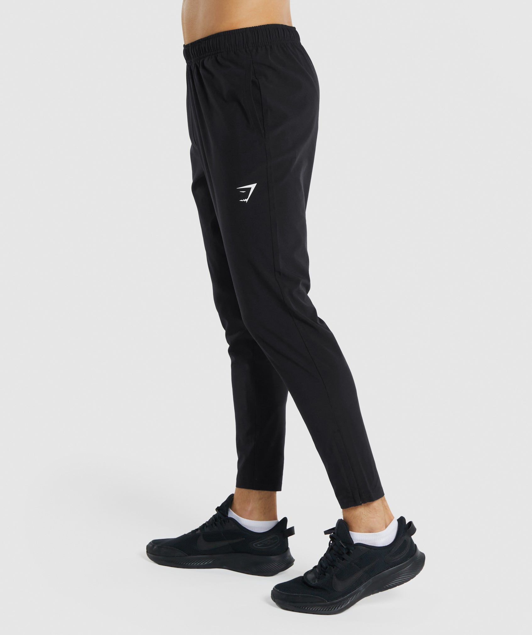 Black Men's Gymshark Arrival Woven Jogger | IZVWEQ-591