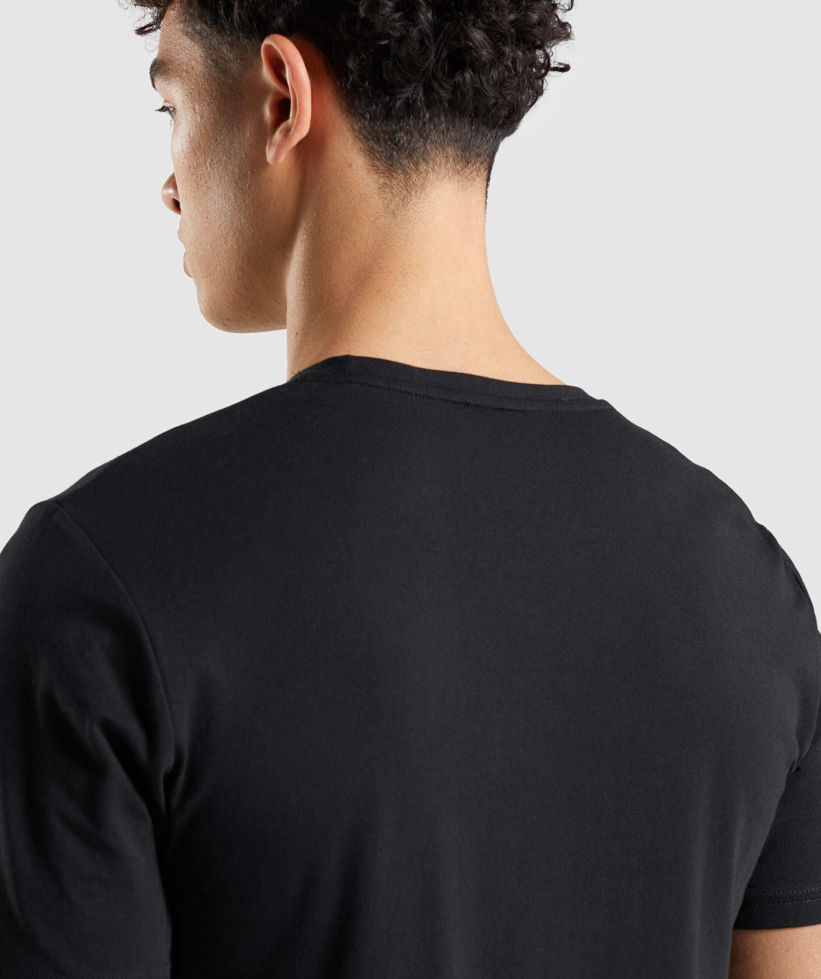 Black Men's Gymshark Essential T Shirts | ZEDUHG-146