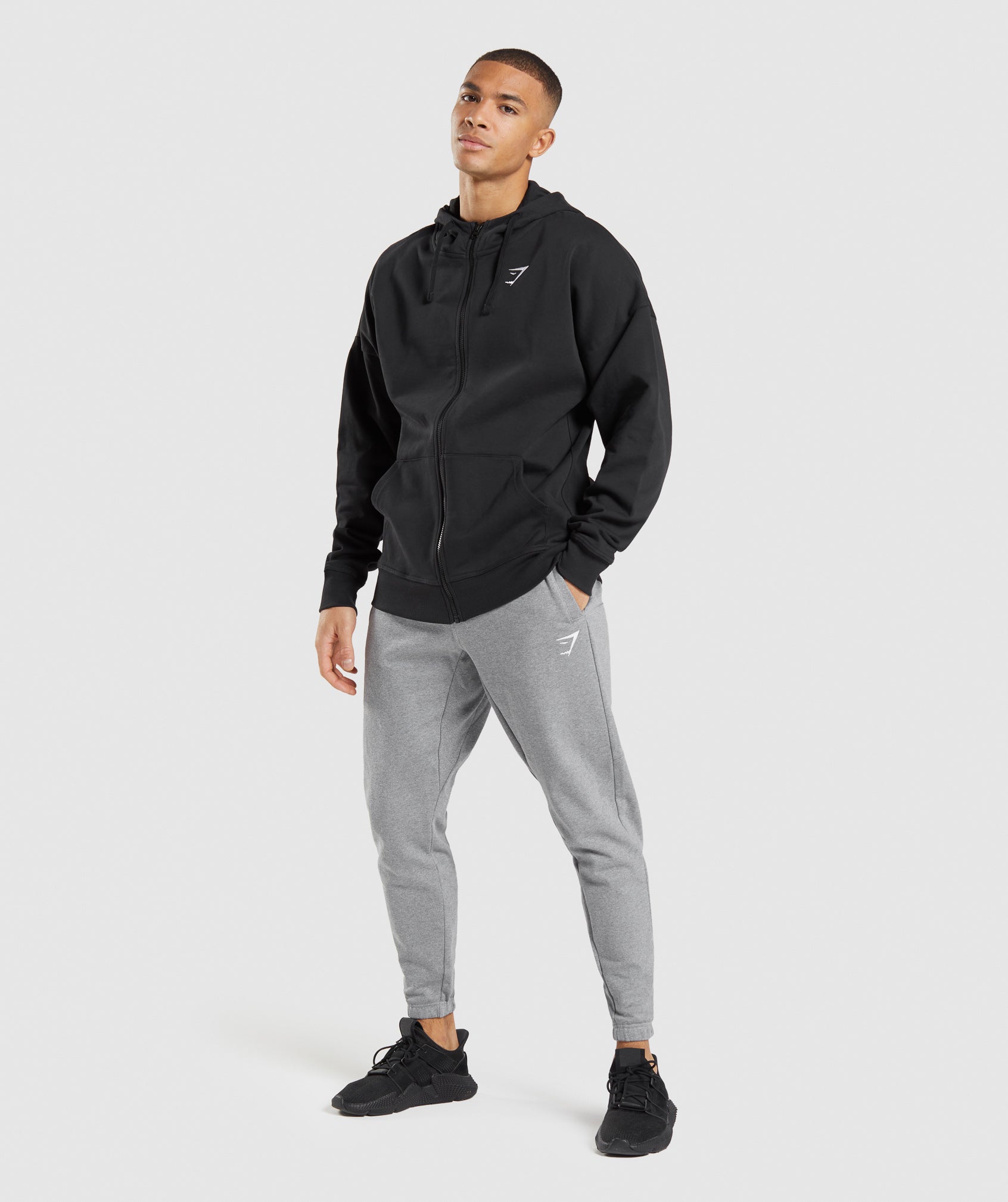 Black Men's Gymshark Essential Zip Up Hoodie | GKXUCP-830