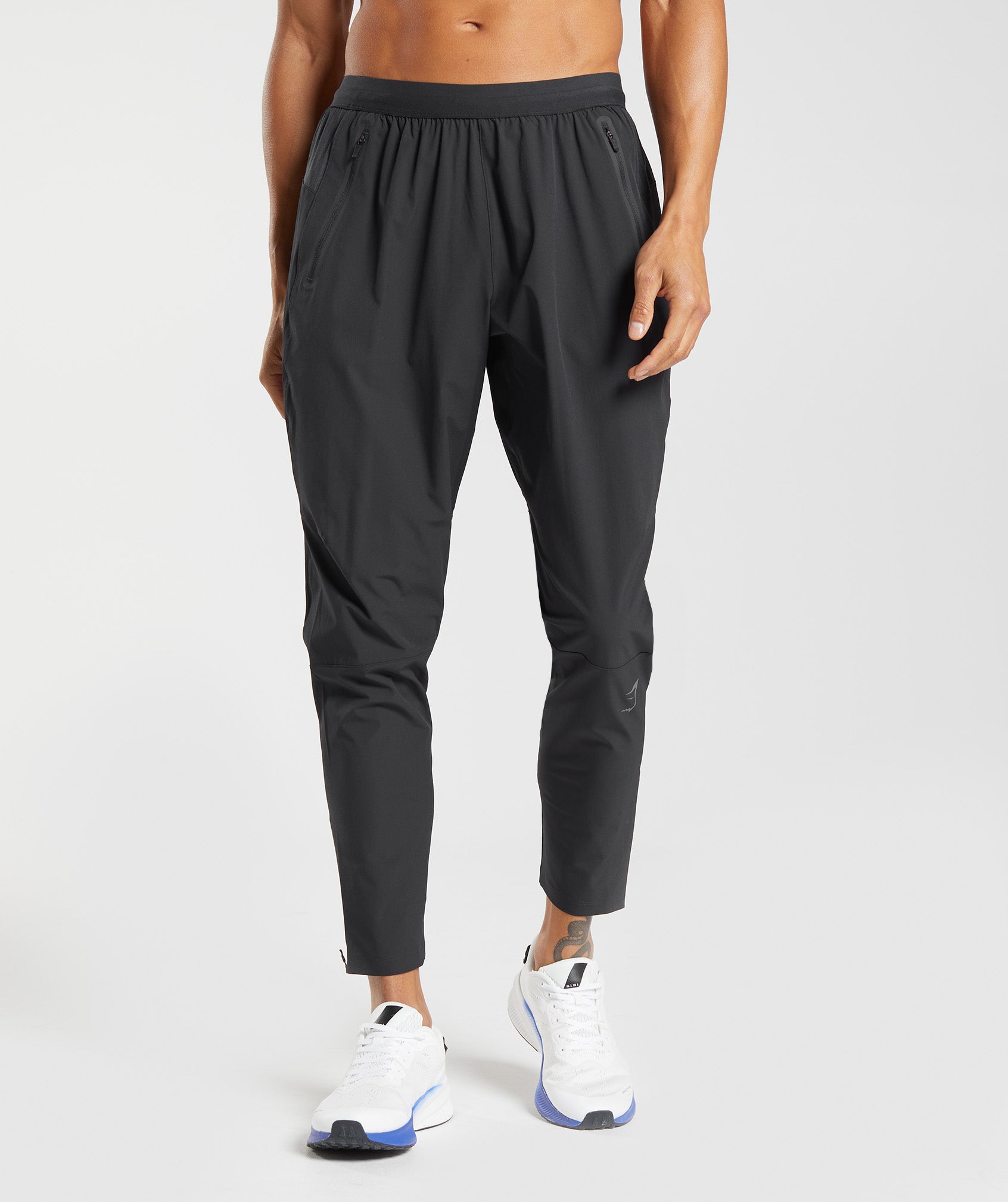 Black Men\'s Gymshark Hybrid Woven Jogger | HEYZXL-538