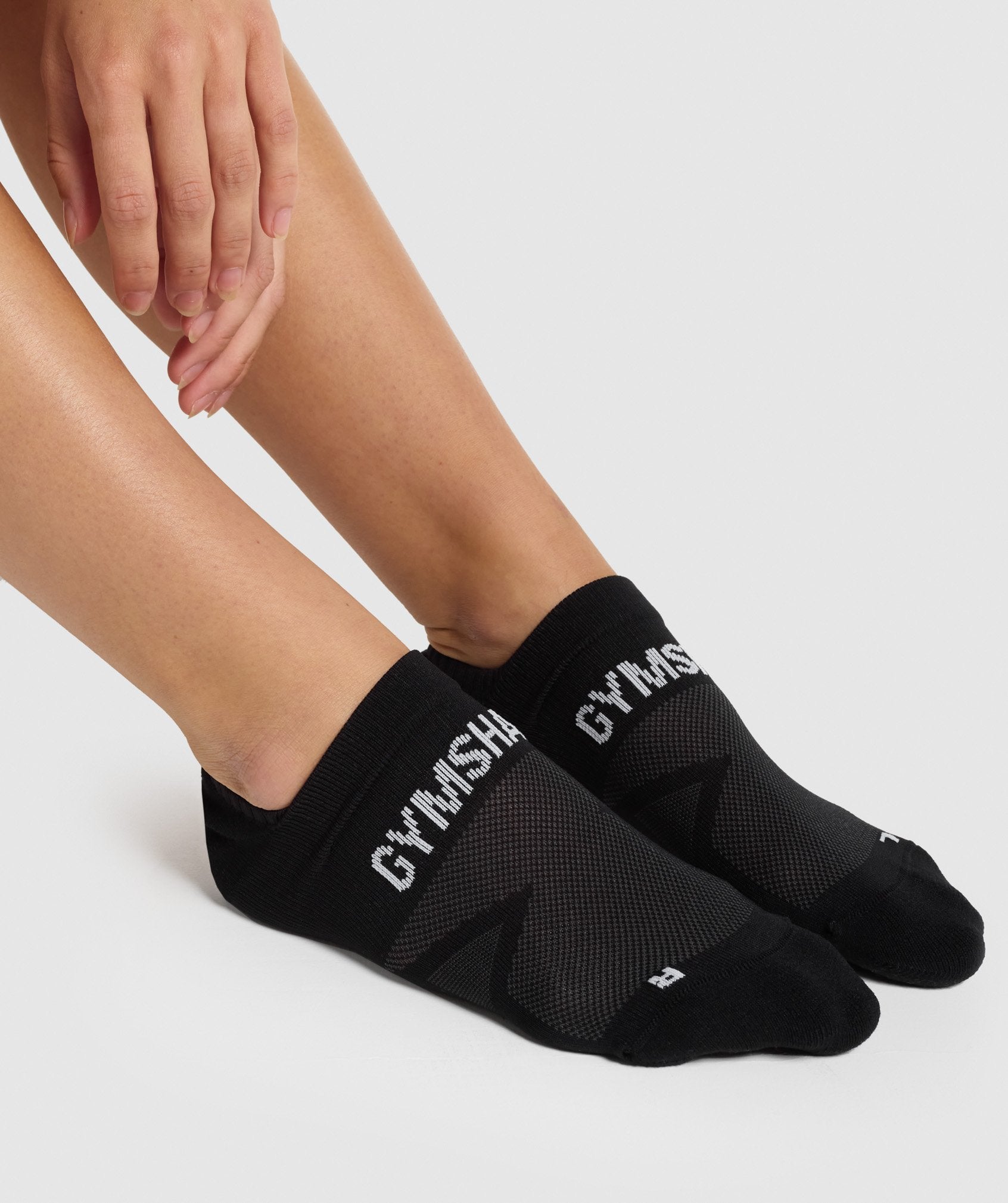 Black Men\'s Gymshark No Show Performance Socks | SJTWZL-136