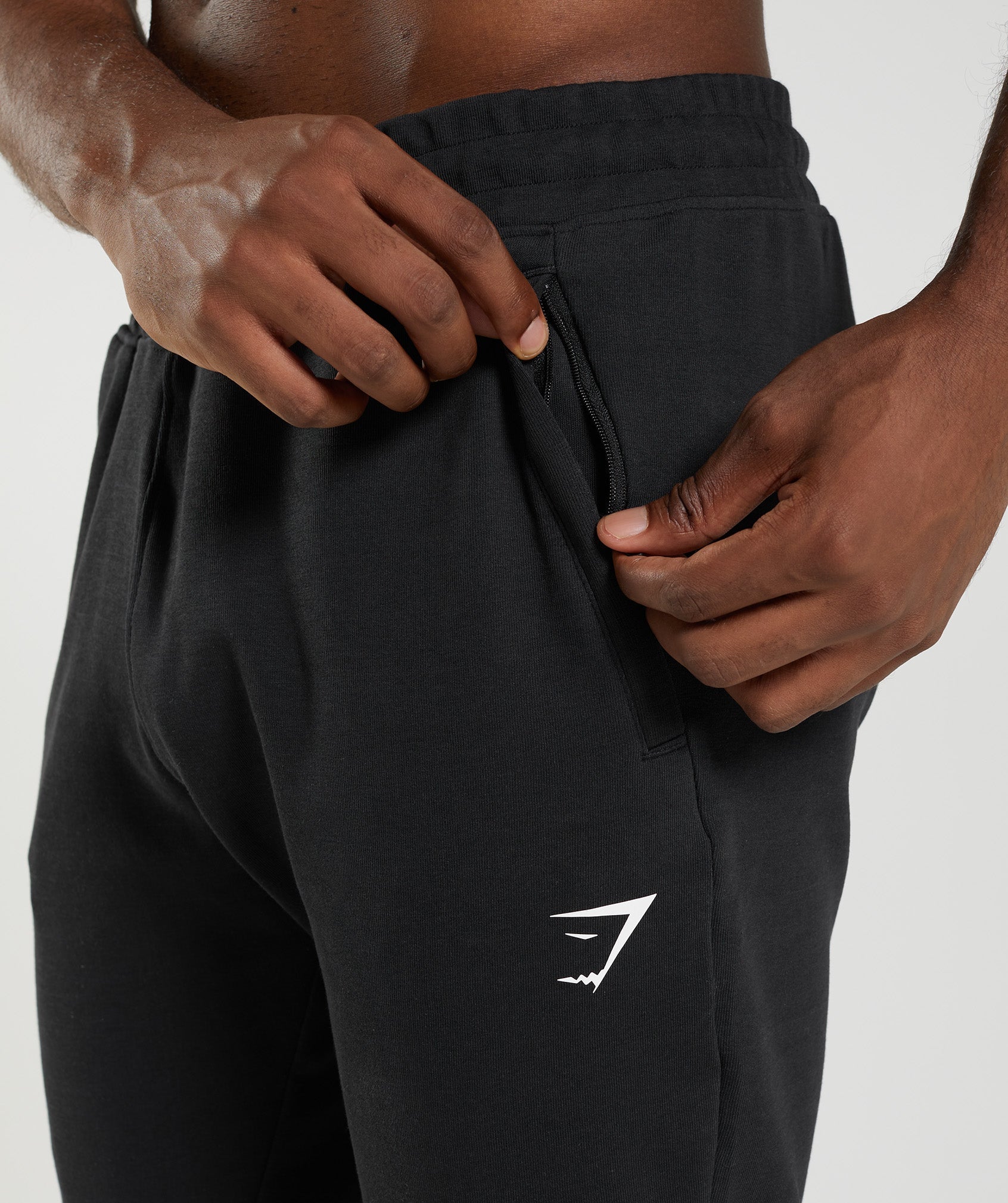 Black Men's Gymshark React Jogger | APFEZG-658