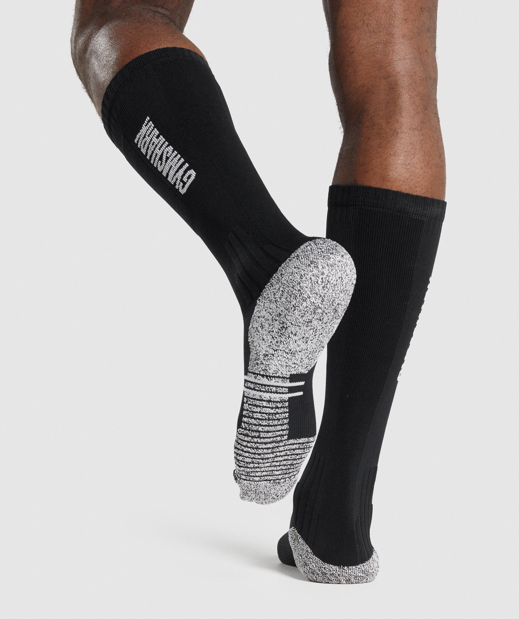 Black Men's Gymshark Weightlifting Socks | JNDYGH-407