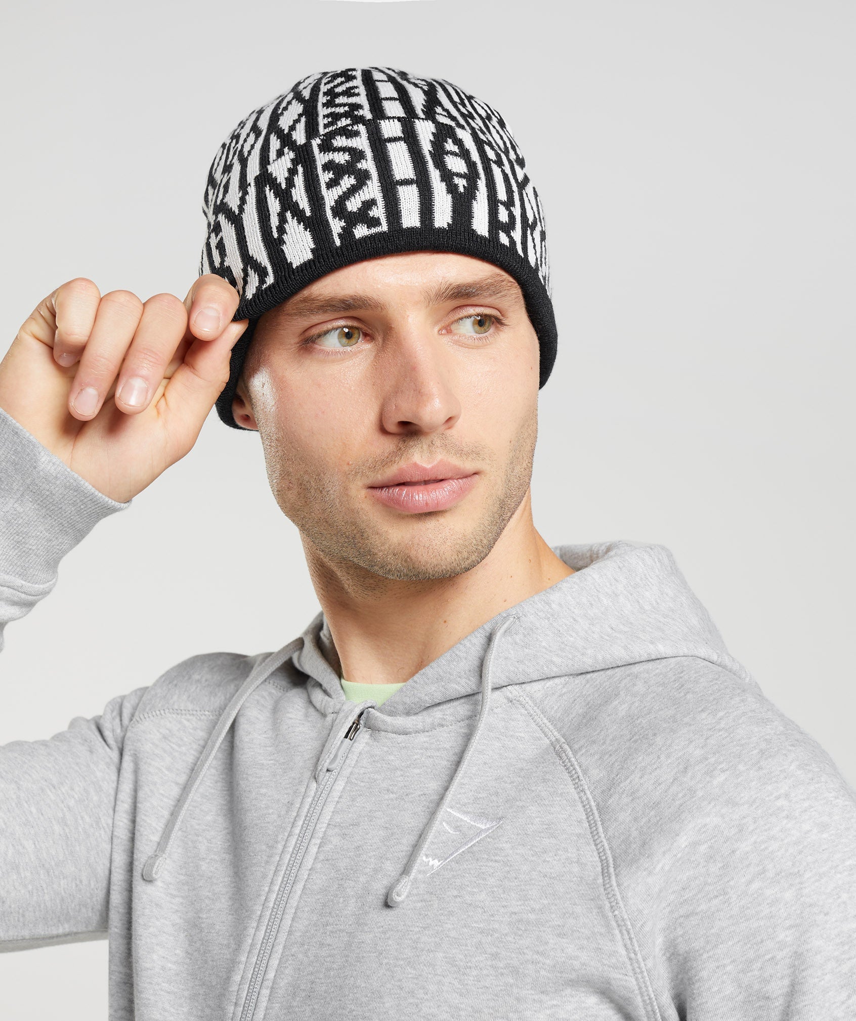 Black / White Men's Gymshark Reversable Jacquard Beanie Hats | HIUJKA-674