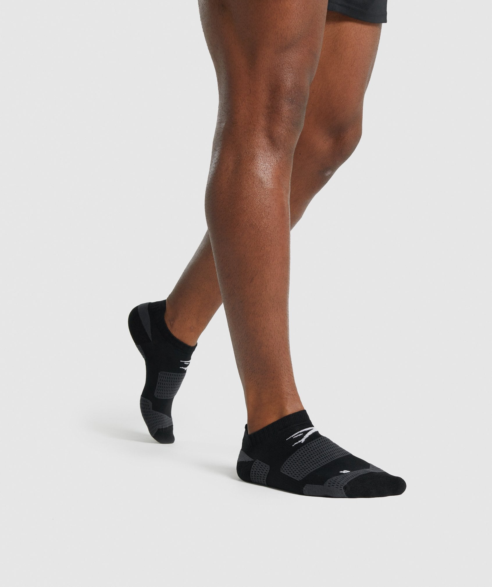 Black Women\'s Gymshark Ankle Performance Socks | YPSBHU-271