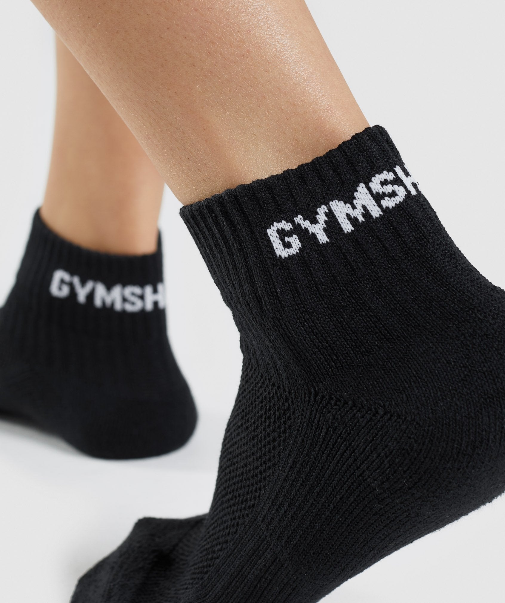 Black Women's Gymshark Jacquard Quarter 3Pk Socks | EHPNOX-037