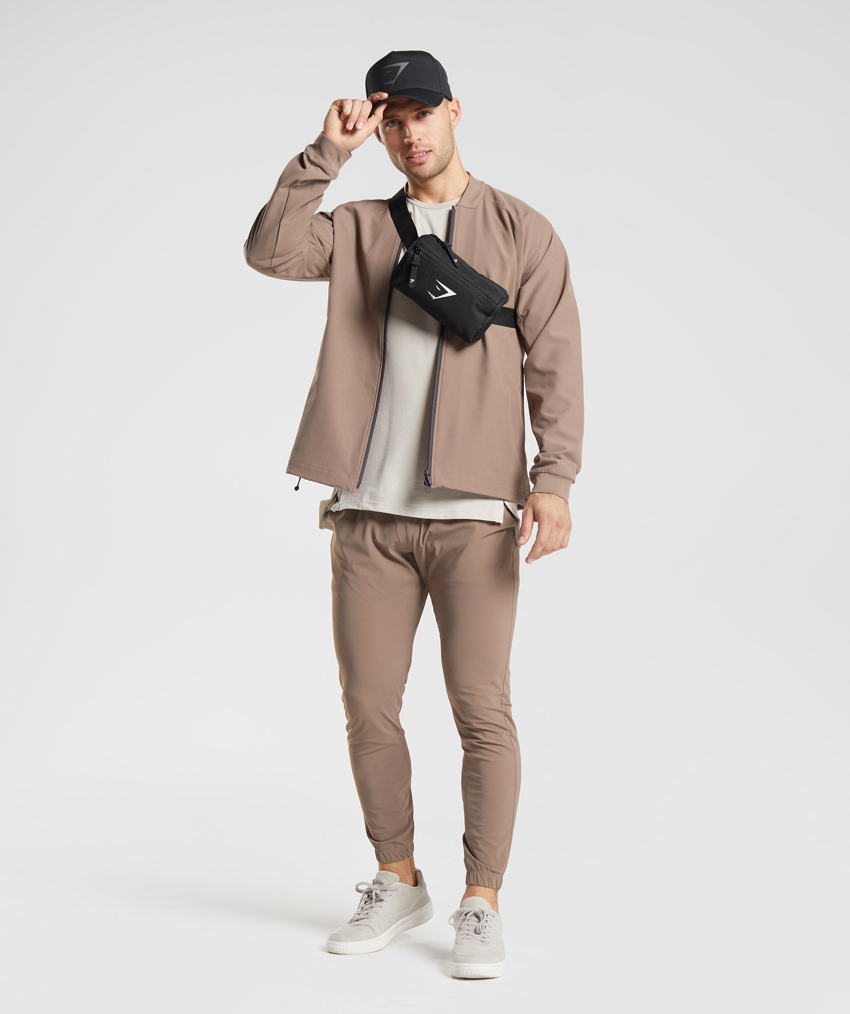 Brown Men's Gymshark Studio Jackets | HQEIXA-962