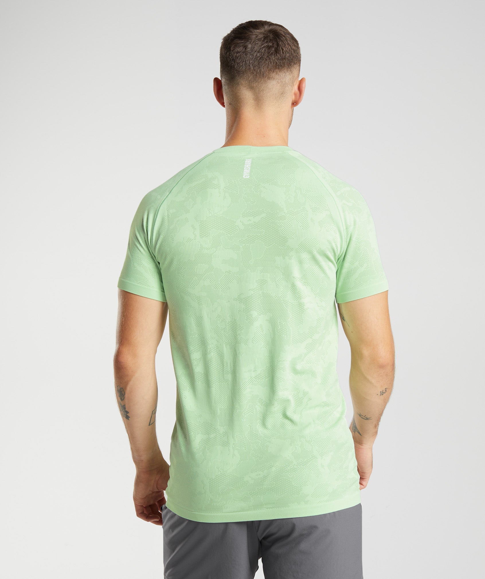 Green Men's Gymshark Geo Seamless T Shirts | ITHKSX-496