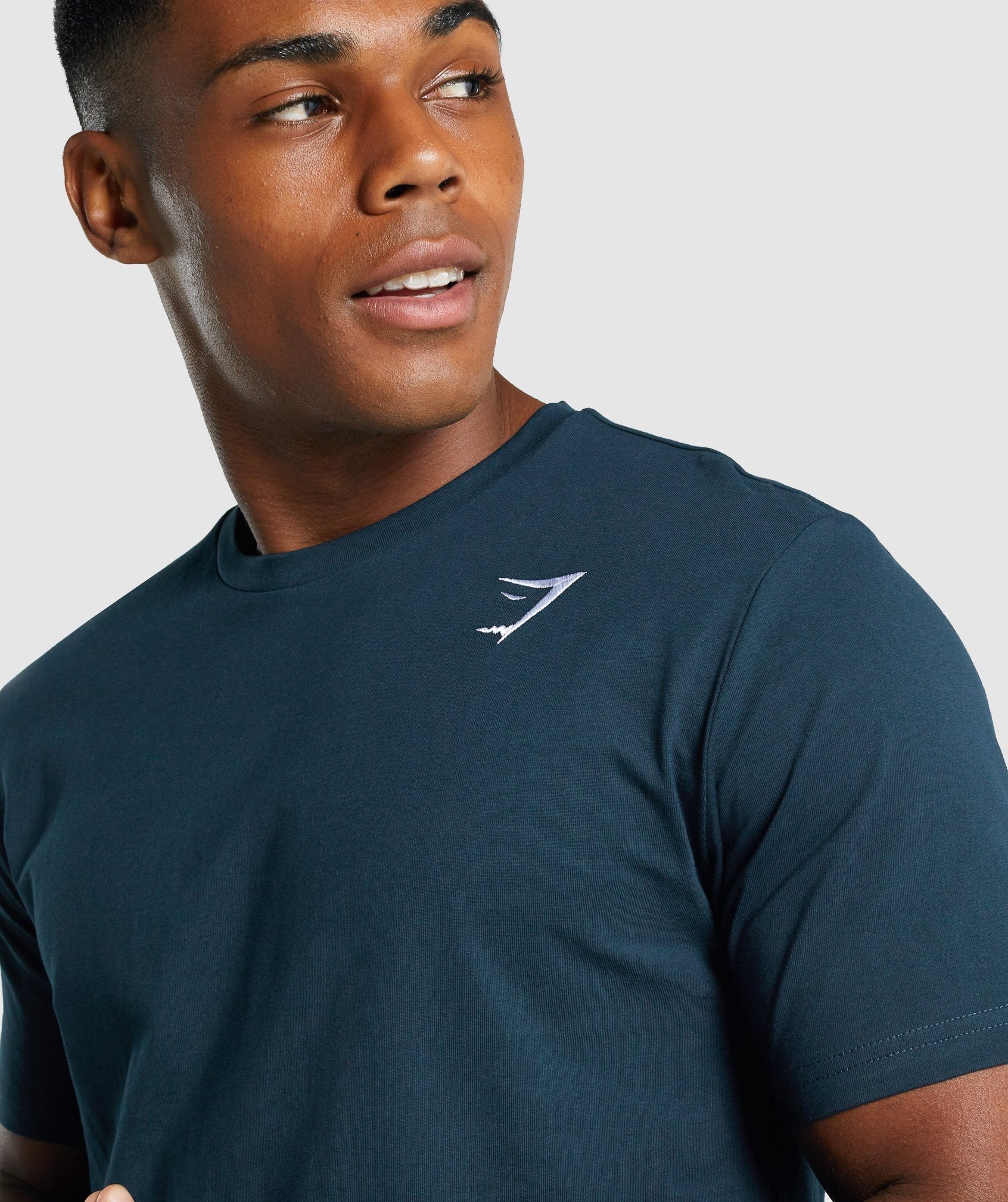 Navy Men's Gymshark Crest T Shirts | DKJRLP-968