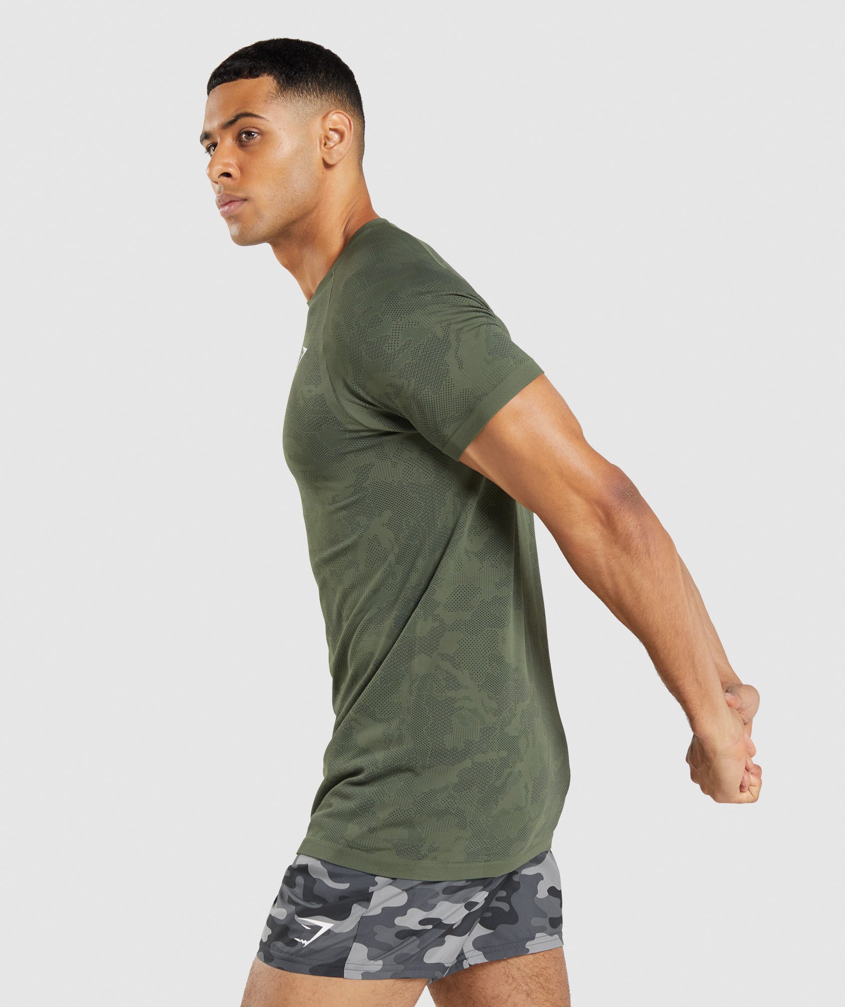 Olive / Black Men's Gymshark Geo Seamless T Shirts | IRGOVJ-247