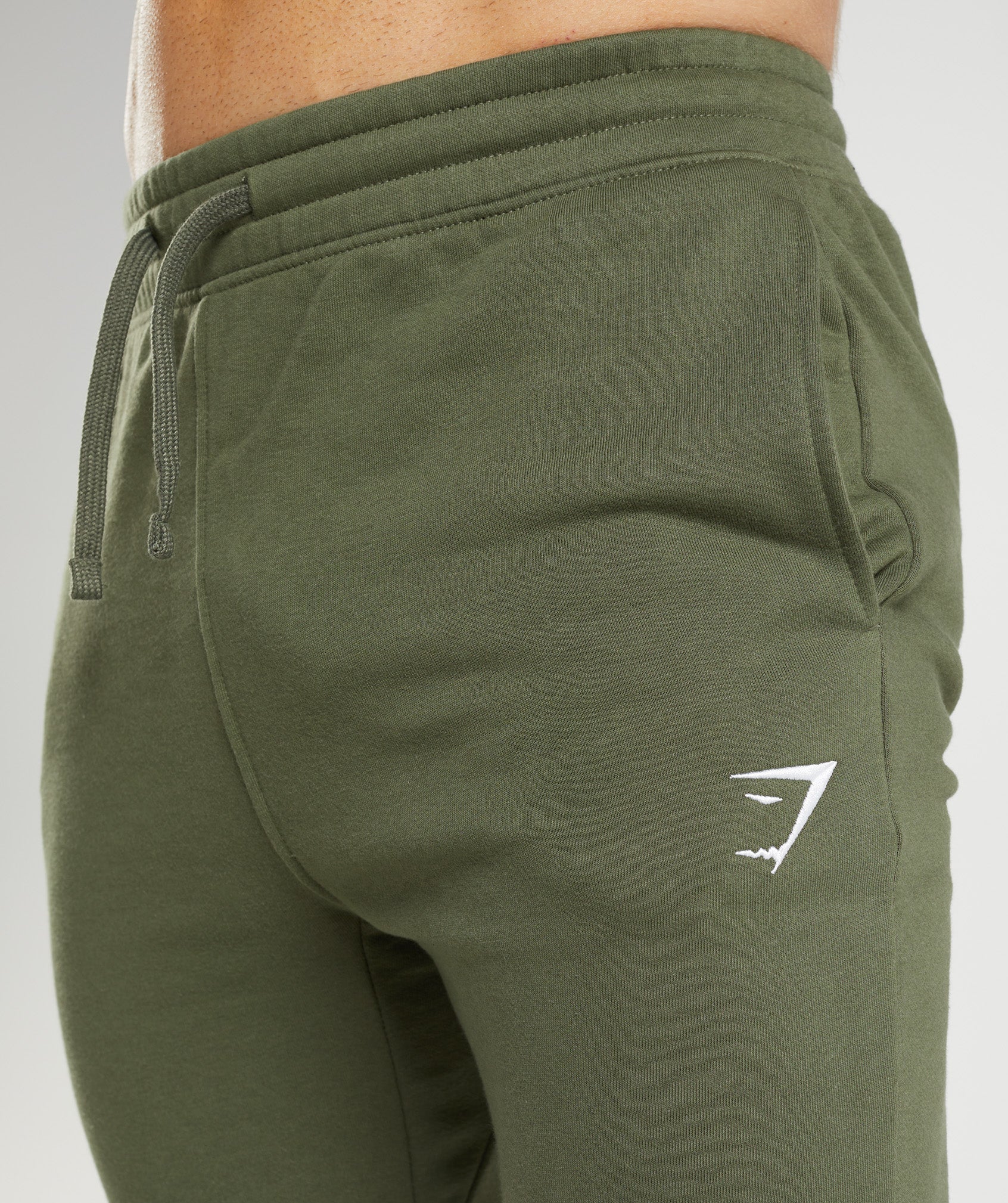 Olive Men's Gymshark Crest Jogger | UGXTMB-406