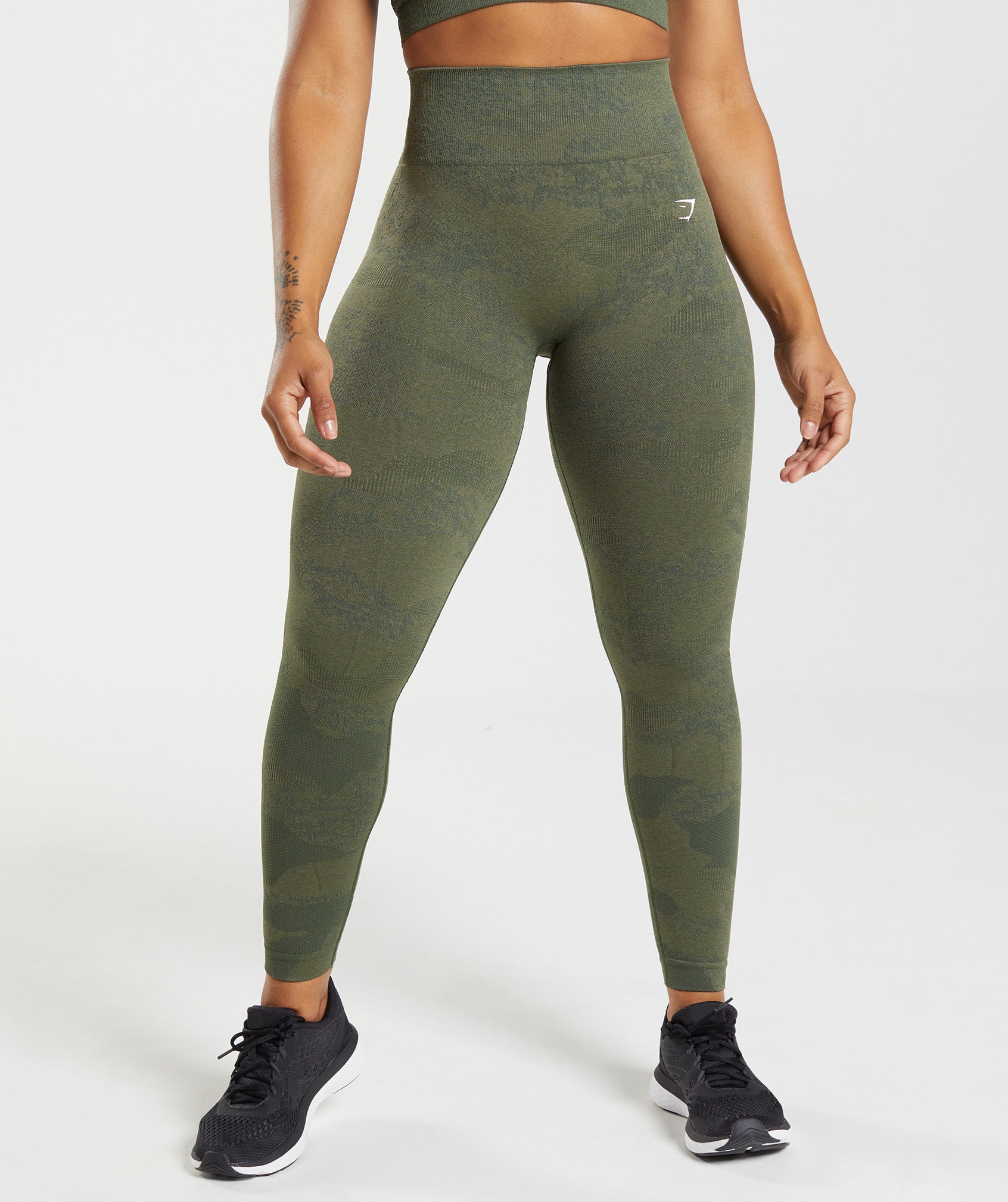 Olive Women\'s Gymshark Adapt Camo Seamless Leggings | SILXMC-873