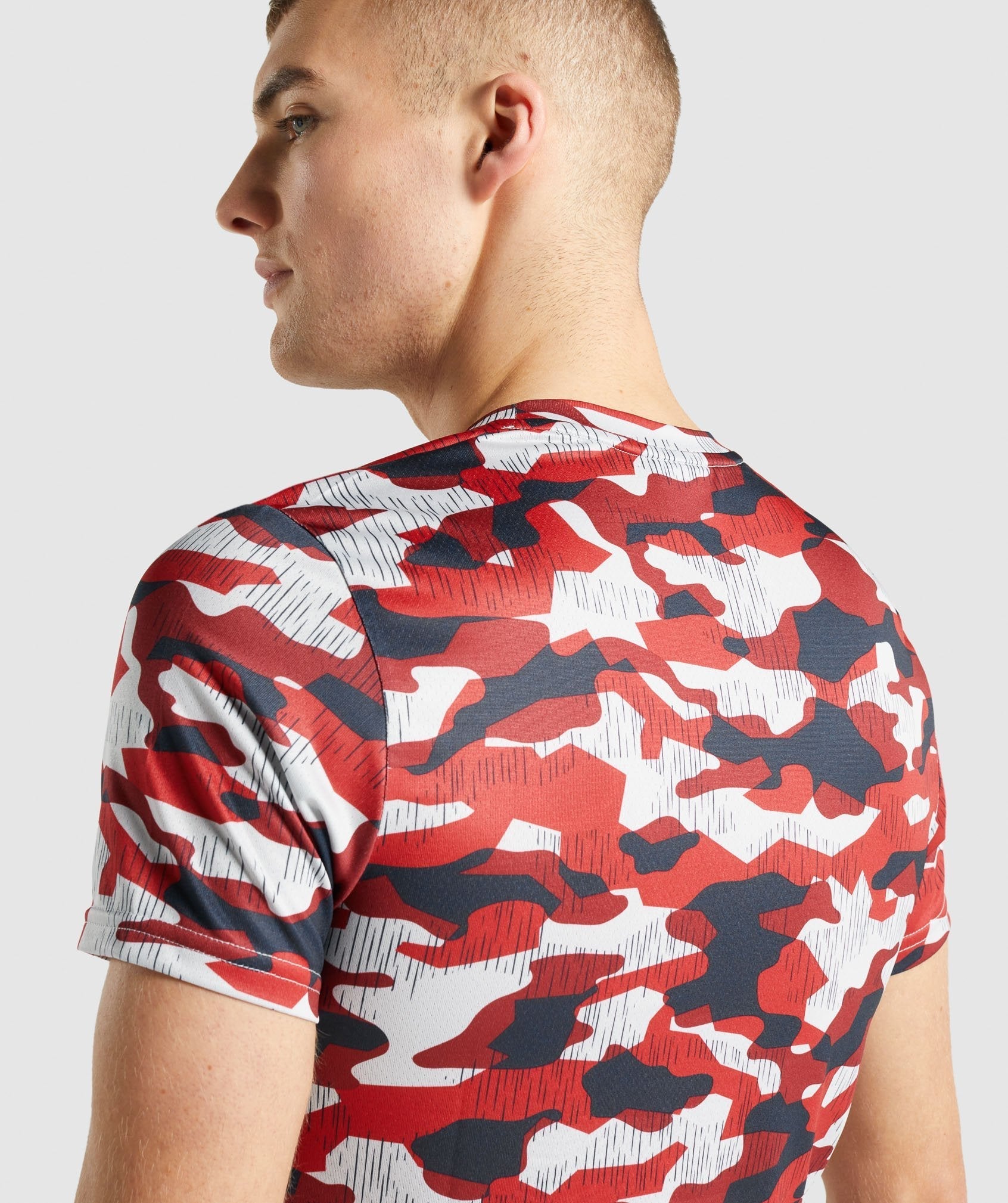 Red Men's Gymshark Arrival T Shirts | LUBHKA-570