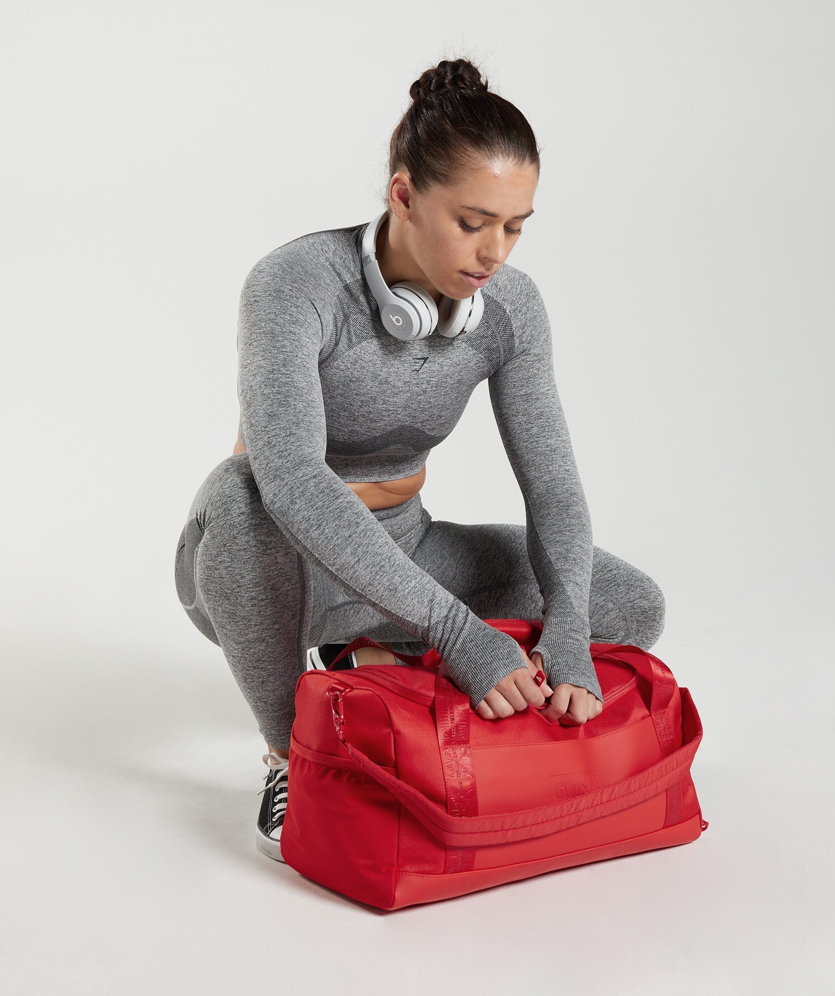 Red Women's Gymshark Small Everyday Holdall Bags | BGVRXL-365