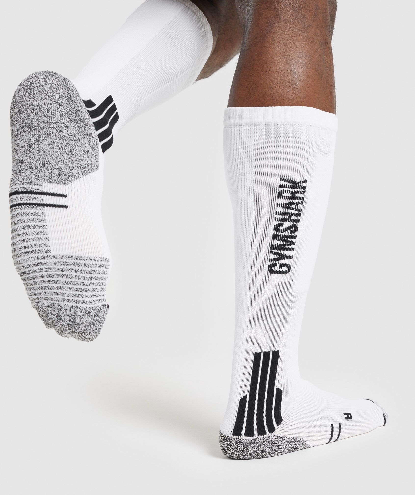 White Men's Gymshark Weightlifting Socks | QPYMZD-107