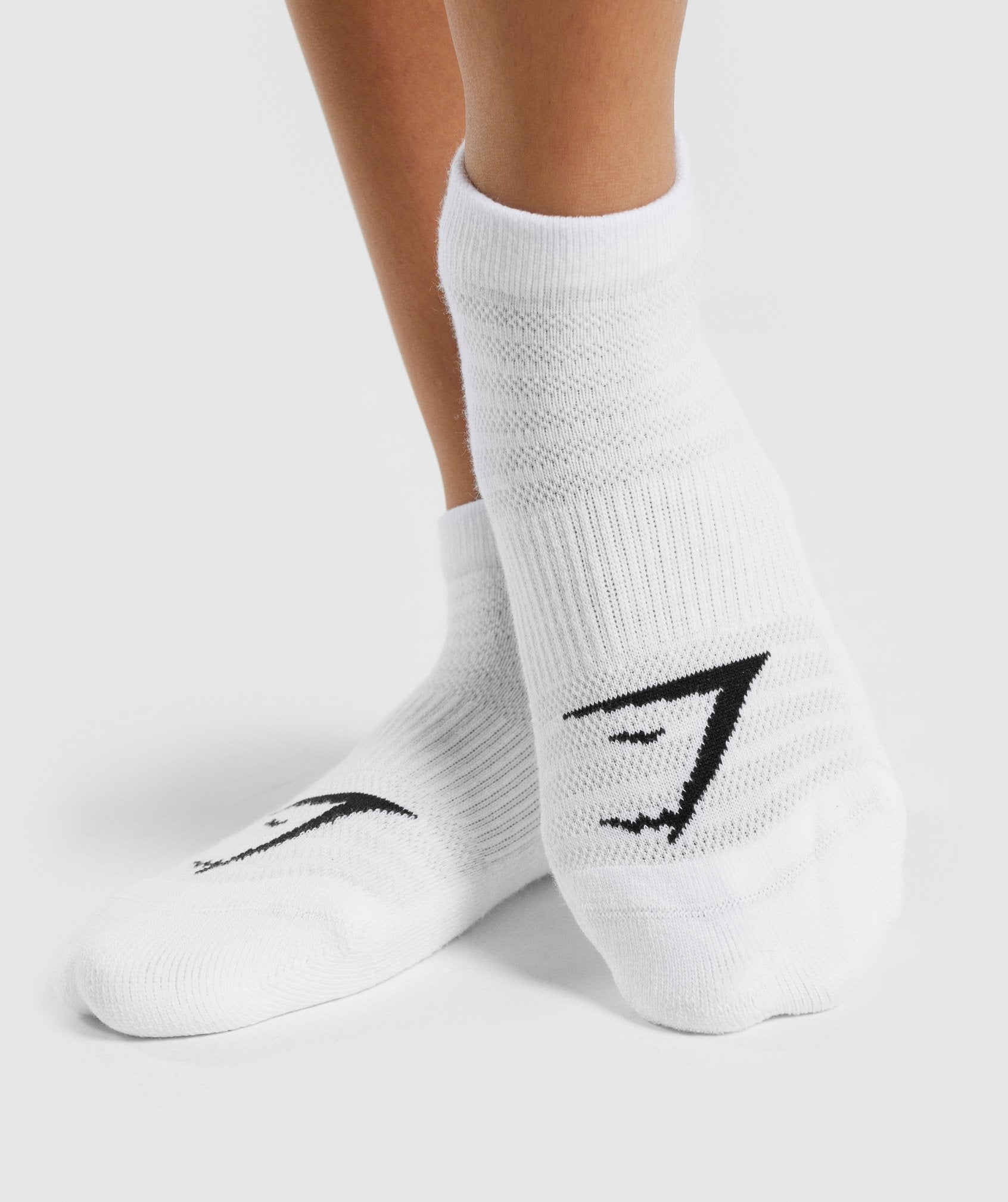 White Women's Gymshark Ankle 3pk Socks | VUMCFS-967