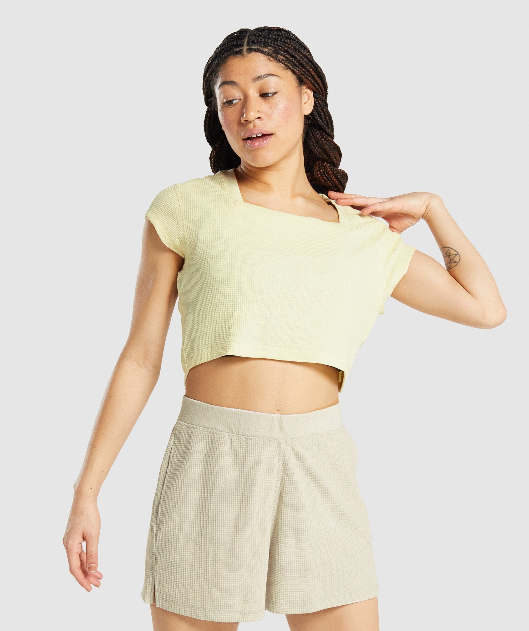 Yellow Women\'s Gymshark Pause Crop Tops | YBSMIG-792